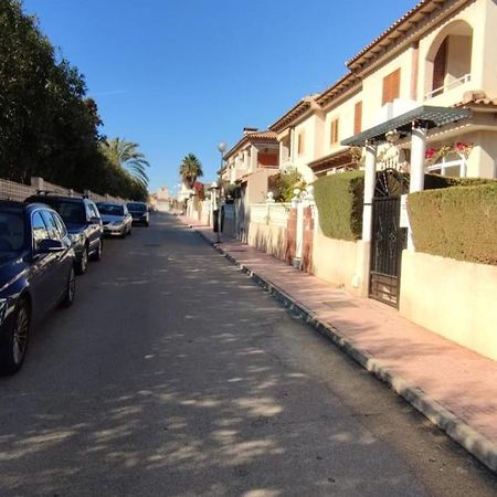 Ferienwohnung La Casa De La Palmera Torrevieja Exterior foto