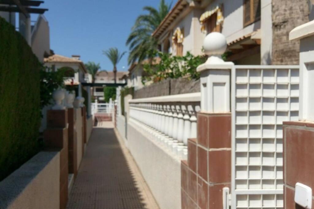 Ferienwohnung La Casa De La Palmera Torrevieja Exterior foto